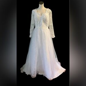 Elegant White Lace Long Sleeve Dress